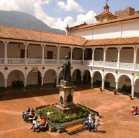 Escuela de Economía y Negocios