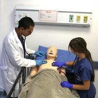 Sala multipropósitos 5 para simulación de media y alta fidelidad
