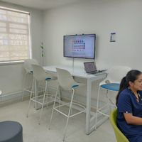 Sala de trabajo en grupo Clinica nuesta señora de la paz